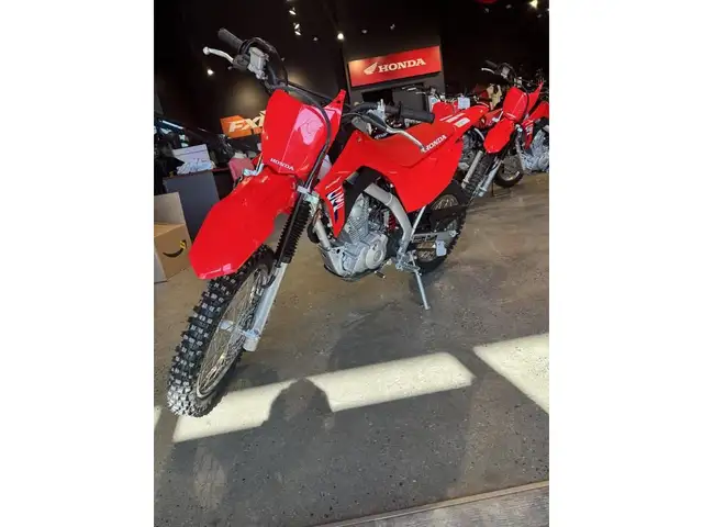 2026 Honda CRF 125 Small Wheel in Dirt Bikes & Motocross in Ottawa - Image 2