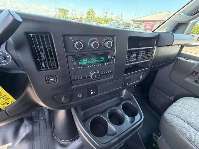 2017 GMC Savana5352715857382707219