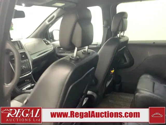 2020 DODGE GRAND CARAVAN PREMIUM PLUS in Cars & Trucks in Calgary - Image 8