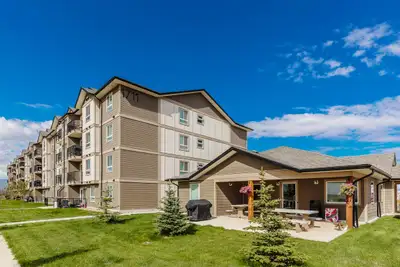 Broadstreet's Westerra Fields offers 1, 2, and 3 bedroom pet friendly apartments for rent in West Re...