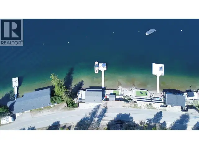 3109 East Lake Drive Christina Lake, British Columbia in Houses for Sale in Penticton - Image 3