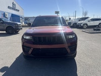 This Jeep Grand Cherokee delivers a Regular Unleaded V-6 3.6 L/220 engine powering this Automatic tr... (image 2)