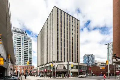 Position your business in one of Ottawa's most recognizable downtown office buildings. Located direc...