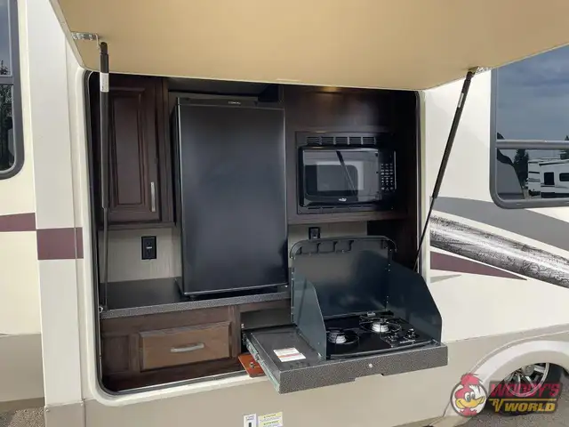 2018 PALOMINO RV COLUMBUS 298RL in Travel Trailers & Campers in Edmonton - Image 6