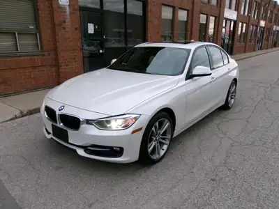 2013 BMW 3-SERIES 328I X-DRIVE SEDAN! (416)-675-6061 - NEW ARRIVAL! LOCAL ONTARIO CLEAN TITLE VEHICL...