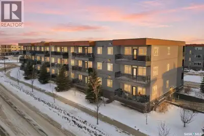 This well-designed condo at 770 Childers Crescent offers modern comfort and everyday convenience in...