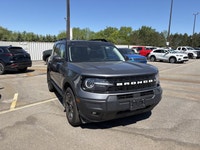 // ACCIDENT FREE!! // Built for daily comfort and weekend adventure, this used 2025 Ford Bronco Spor... (image 3)