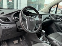 Rear view camera, apple carplay android auto, 6 way drivers power seat, 10 air bags, and much more!... (image 2)
