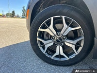 The advertised vehicle price is based on a promotional finance offer. Customers who purchase the veh... (image 8)