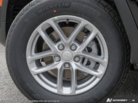 QUICK ORDER PACKAGE 22P LAREDO X -inc: Engine: 3.6L Pentastar VVT V6 w/ESS Transmission: 8-Speed Tor... (image 8)