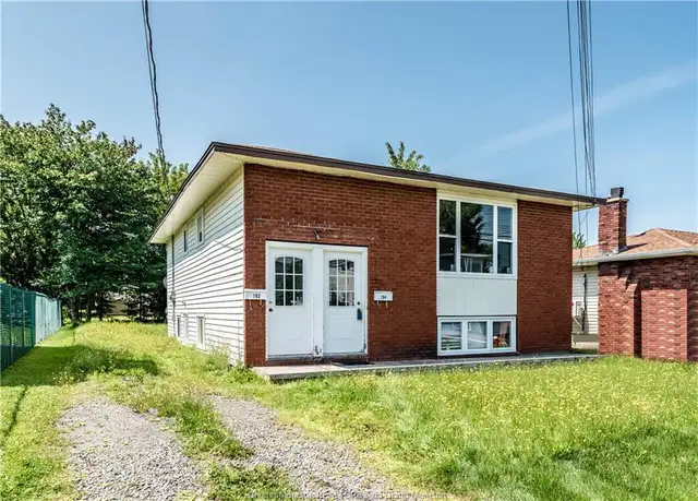 C5 MAIN - 3 BEDROOMS | FULLY FURNISHED ALL UTILITIES INCLUDE in Long Term Rentals in Moncton - Image 24