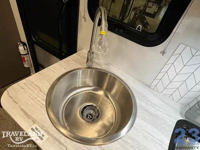 2426 JAYCO MELBOURNE 24L in RVs & Motorhomes in Saskatoon - Image 18