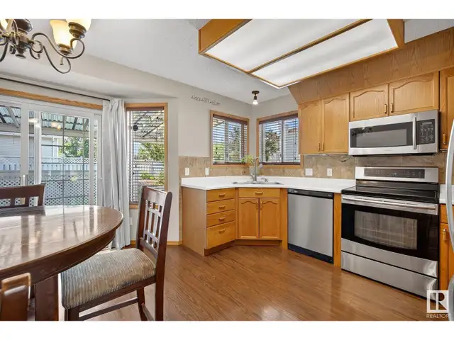 3627 40 AV NW Edmonton, Alberta62866663388546123