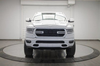 SPORT PERFORMANCE HOOD, 9 ALPINE SPEAKERS W/SUBWOOFER, 124.9-LITRE (27.4-GALLON) FUEL TANK, ANTI-SPI... (image 1)