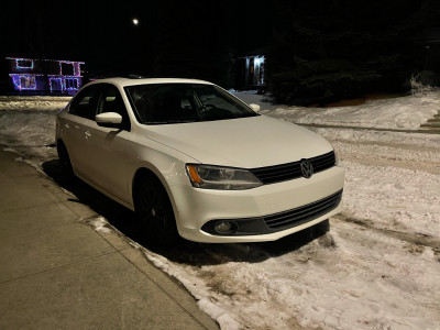 VW Jetta - 2014  Original owner, very clean car, great condition