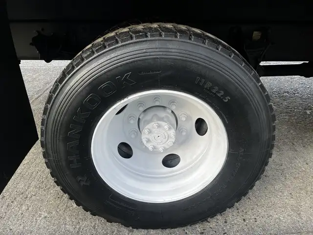 2011 Ford F750 18 Foot Cummins Manual Flatdeck in Heavy Trucks in Winnipeg - Image 56