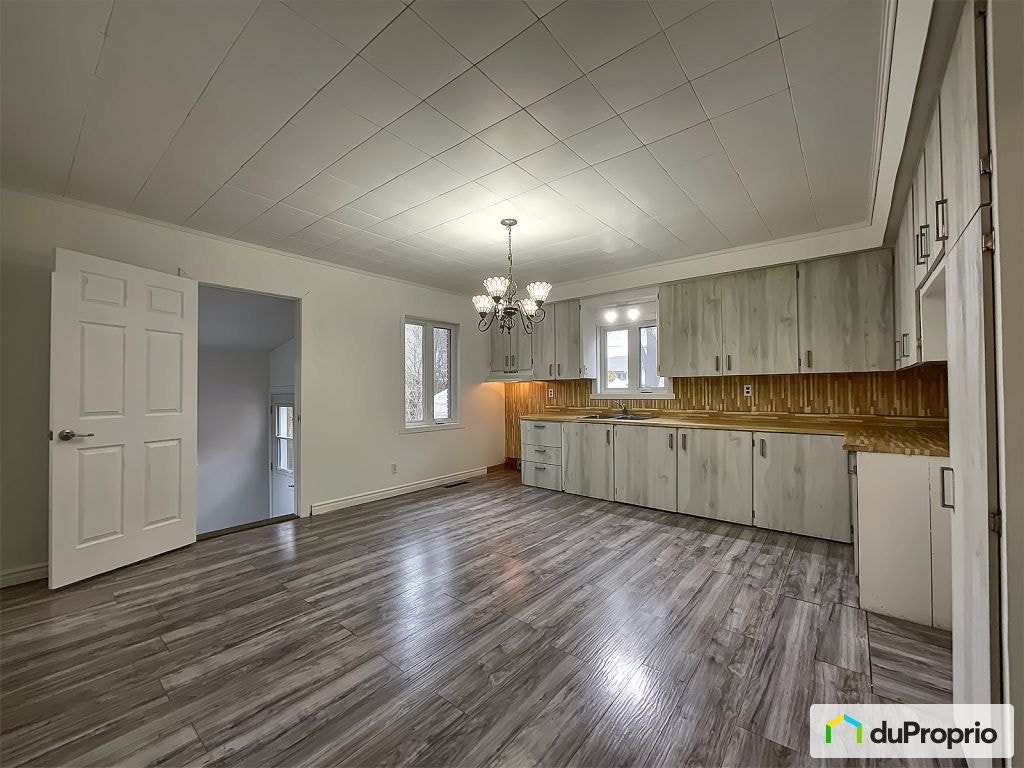 57e Avenue — photo 3