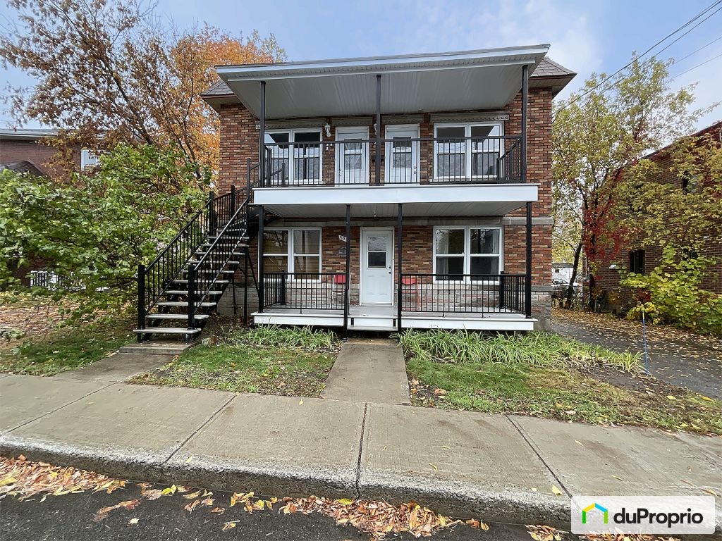 $597,000 - Triplex for sale in St-Jérôme (St-Jérôme) — photo 2