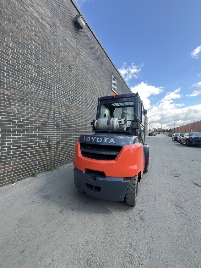 2018 Toyota LPG OUTDOOR Forklift with 11000 LB Cap Fork-position in Heavy Equipment in Mississauga / Peel Region - Image 5