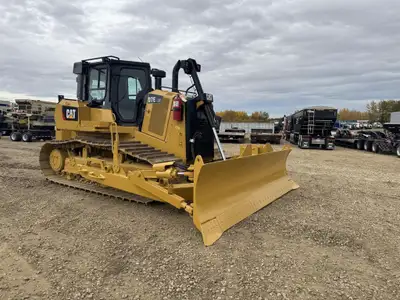 2017 CAT D7E LGP Dozer HRS: 3,281 Idle Hrs: 556 Engine Cat C9 311HP Winch 202in. Angle Blade 36in. P...