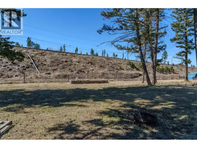 5469 SAUNDERS CRESCENT 103 Mile House, British Columbia in Houses for Sale in 100 Mile House - Image 19