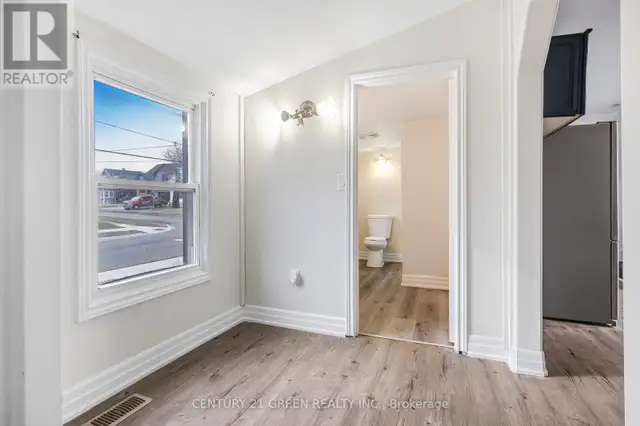 35 ST DAVID STREET W Thorold (Thorold Downtown), Ontario in Houses for Sale in St. Catharines - Image 6