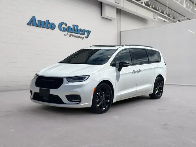 2025 Chrysler Pacifica Limited, NO ACCIDENTS, SUNROOF, HTD SEATS
