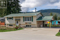 1142 Larch Avenue Sicamous, British Columbia