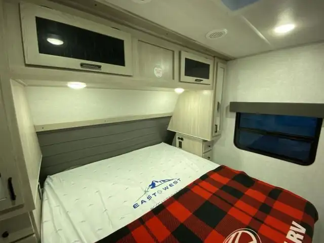 2025 EAST TO WEST Alta 3150KBH in Travel Trailers & Campers in Bedford - Image 38