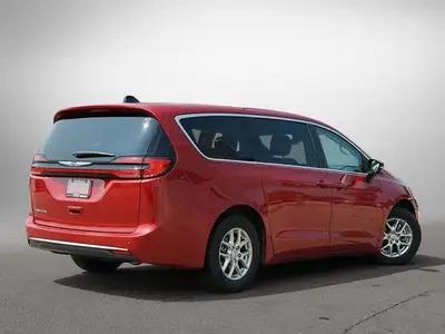 2024 Chrysler Pacifica Touring-L | 4 New Tires | Lane Departure, View more