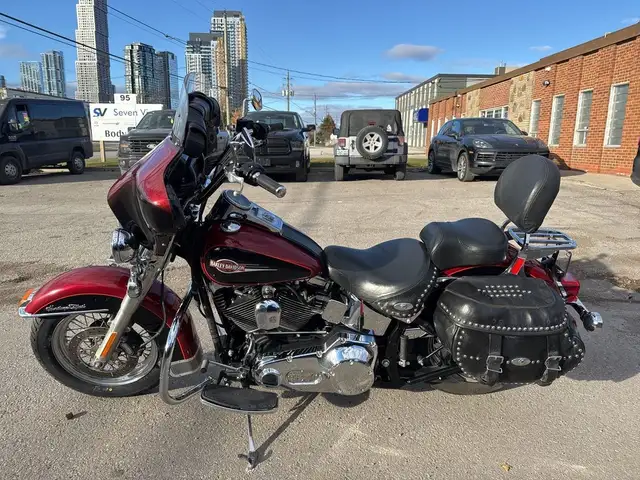 2006 Harley-Davidson Heritage Softail Classic ~ HERITAGE SOFTAIL in Street, Cruisers & Choppers in City of Toronto - Image 3