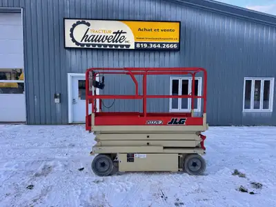 Plateforme Extensible Élévation 20' Largeur 32'' 4 Batteries Neuves 319 Hres Financement disponible...