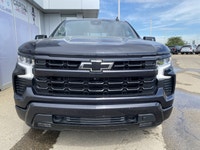 ONE OWNER, CLEAN CARFAX, Dealer Maintained, 22 INCH Wheels, Black Badges, Heated Seats, Heated Steer... (image 6)