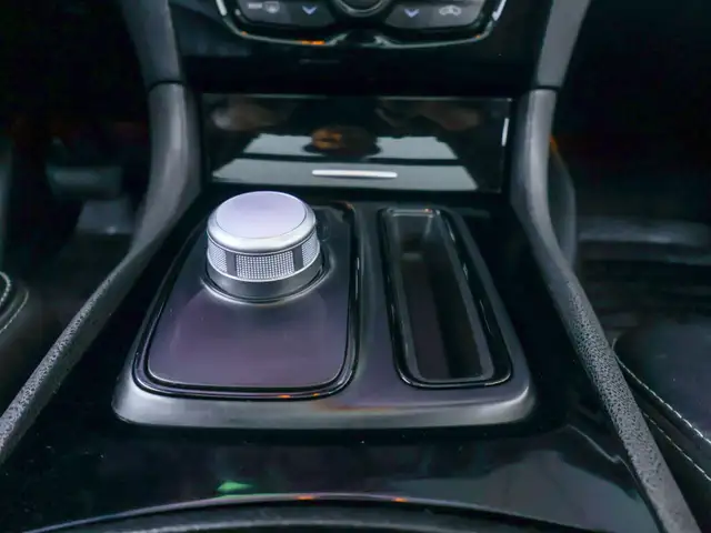 2017 Chrysler 3006045798473780633615