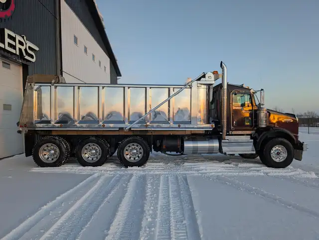 2019 KENWORTH T800 in Heavy Trucks in Kamloops - Image 6
