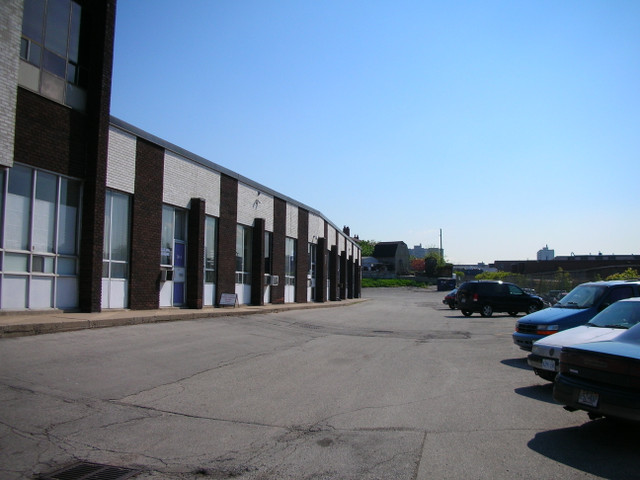 FINCH & HIGHWAY 400- Office Space in Commercial & Office Space for Rent in City of Toronto - Image 3