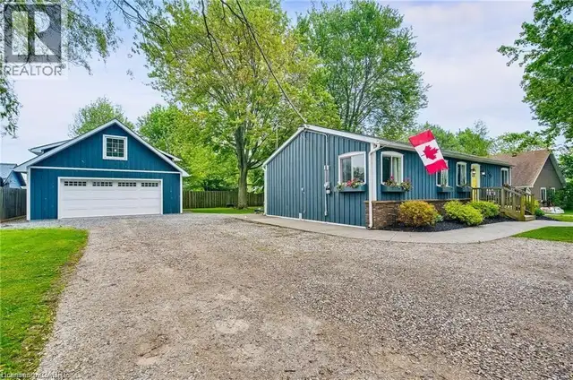 8 BEACH Road Lowbanks, Ontario in Houses for Sale in St. Catharines - Image 4