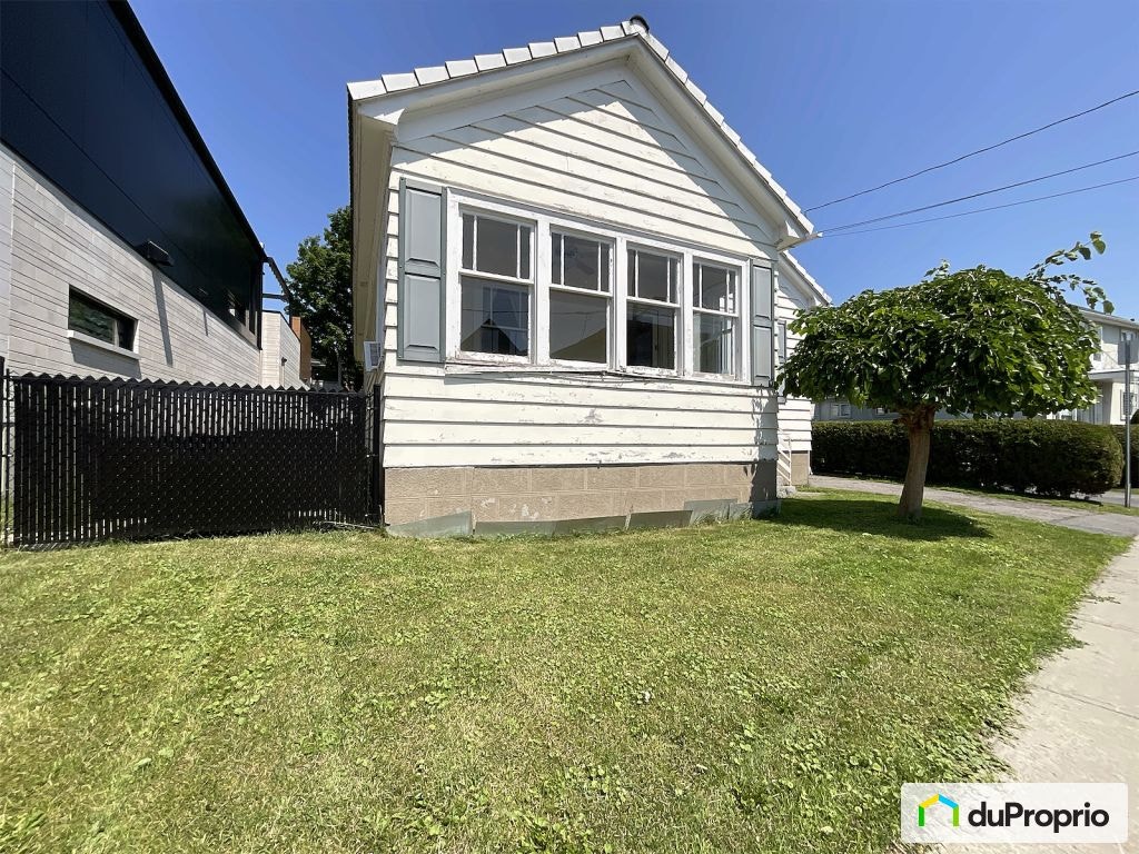 $384,000 - 2 Storey for sale in Salaberry-De-Valleyfield — photo 2