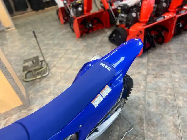 2025 YAMAHA YZ250F in Dirt Bikes & Motocross in Saguenay - Image 10