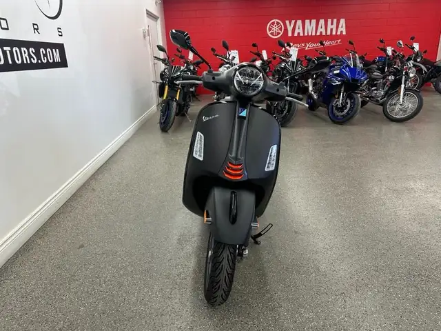 2025 Vespa GTS 310 Supersport MY 25 - V6610NP - -No Payments for in Scooters & Pocket Bikes in Markham / York Region - Image 10
