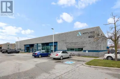 Beautifully built out office space with great exposure + access to the E.C.Row which is the main Eas...