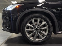 The 2021 INFINITI QX50 LUXE is a compelling luxury compact SUV that balances distinctive styling wit... (image 5)