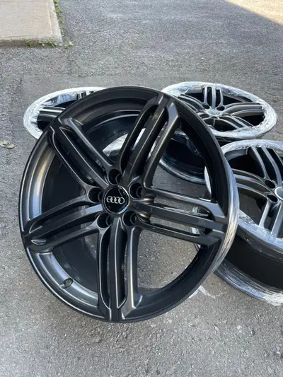 Beautiful set of original Audi Peeler wheels with nice offset. 19x8.5 Bolt pattern: 5x112 Offset: 36...