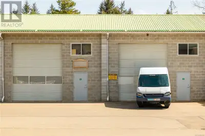 Own your very own warehouse on Central Vancouver Island. Ideal for trades companies looking to estab...