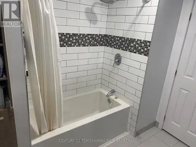 46 PAGET STREET N Temiskaming Shores (New Liskeard), Ontario in Houses for Sale in Sudbury - Image 12