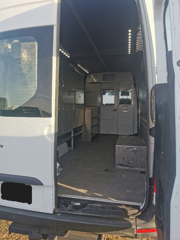 2019 Mercedes-Benz Sprinter Cargo Van dans Autos et camions  à Ville d’Edmonton - Image 4