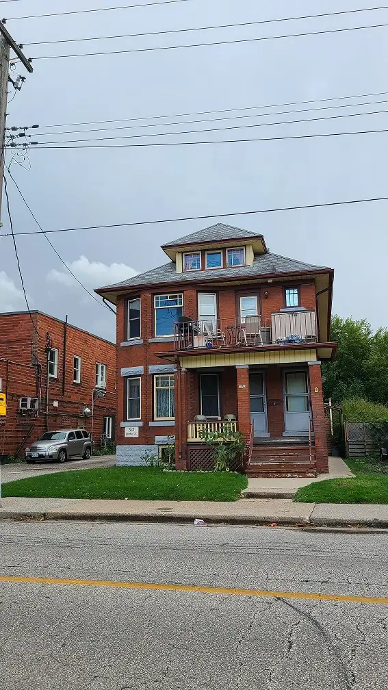 Unit A - 2 bedroom all inclusive - top floor! in Long Term Rentals in Sarnia - Image 2