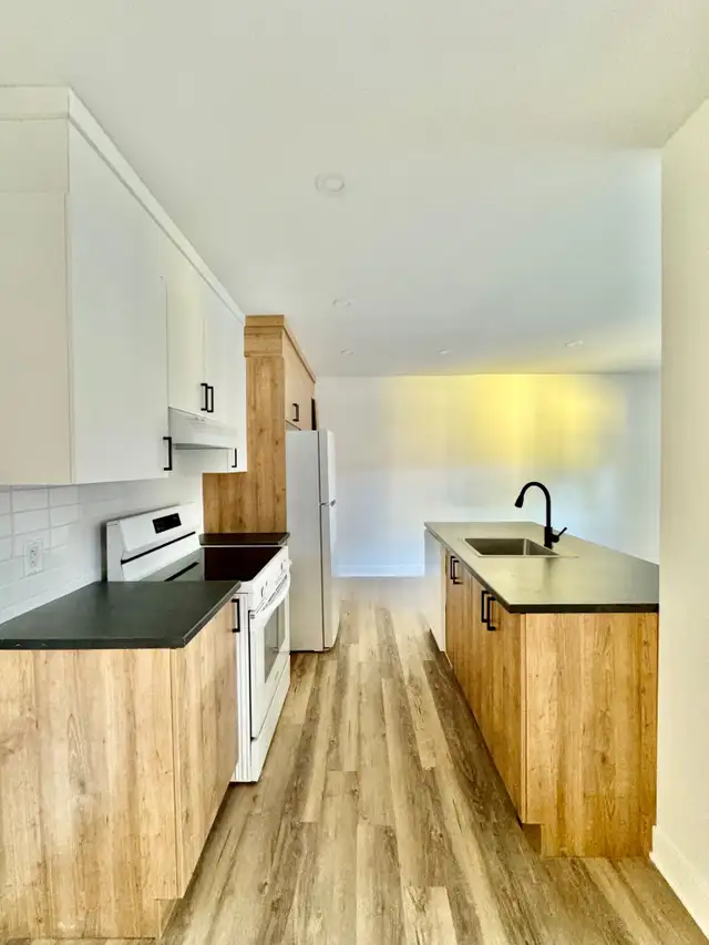 5 et demi - Dorval - Électros + WiFi + AC - Dispo 1er novembre in Long Term Rentals in City of Montréal - Image 7