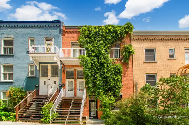 Beautiful ground-floor condo with a large private backyard and parking