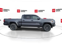 Thornhill Toyota Proudly Presents This Gray 2022 Toyota Tacoma 4x4 with DOUBLE CAB 6A SR5 Package, F... (image 9)